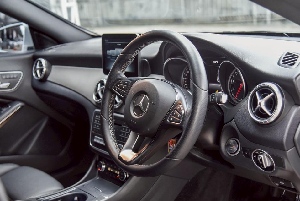 รหัสรถ CBL9059 Mercedes-Benz CLA200 1.6 Urban W117 AT 2017 13