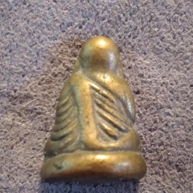 รูปหล่อหลวงพ่อเงิน พร้อมรางวัลที่1 รูปที่ 4