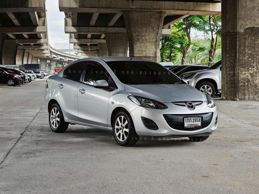 Mazda2 Elegance 1.5 Auto Sedan ปีคศ. 2012 