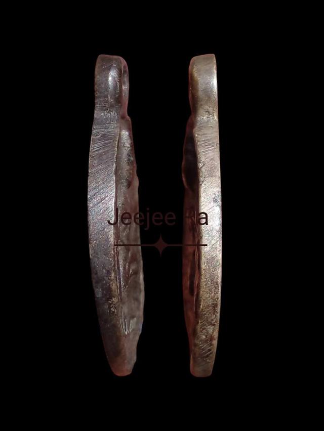 เหรียญหล่อก่อนปี2500มีจาร