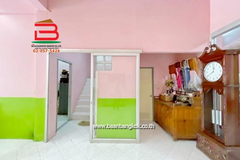 อาคารพาณิชย์ 4 ชั้น (2คูหาติดกัน) หมู่บ้าน ศุภาลัยบุรี รังสิตคลอง4 เนื้อที่ 44.2 ตรว. ถนนรังสิต-นครนายก ต.คลองสี่ อ.คลองหลวง จ.ปทุมธานี 3