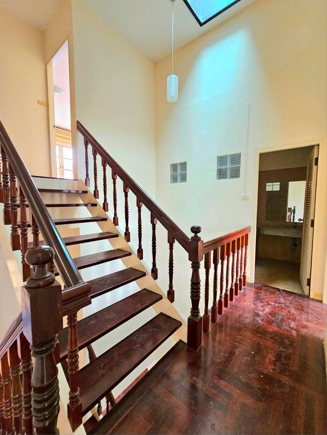 ขายด่วน📌📌  หมู่บ้านสิรินเฮ้าส์1 ปากเกร็ด16  🏠ทาวน์โฮม 3ชั้น  พื้นที่ 30 ตร.ว  🛏6 ห้องนอน 🚽4 ห้องน้ำ 🚘1 ที่จอดรถ 🌞หน้าบ้านหันทางทิศตะวันออก  [ 12