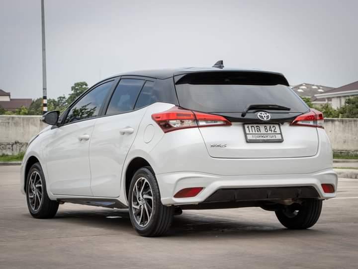 TOYOTA YARIS 1.2 Sport Premium Black Roof เกียร์ออโต้ ปี 2020 5