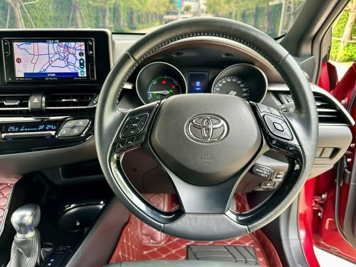 TOYOTA CHR สีแดง ปี 2019 14