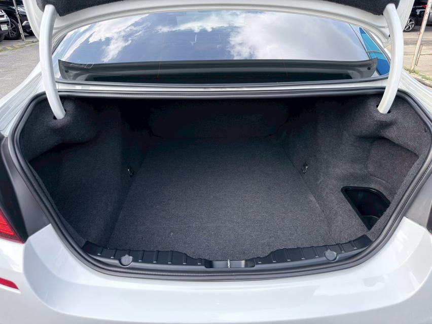 รหัสรถ PB8263 BMW 520D M SPORT 2016 ดีเซล 17