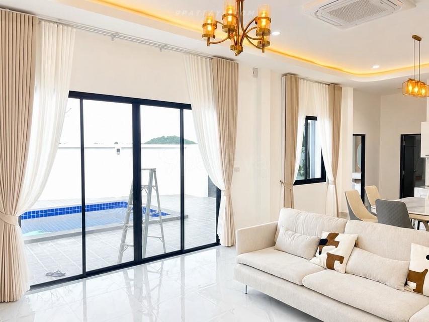 For Sale — Brand-New Modern Pool Villa at Thung Klom-Tan Man Soi 12, PattayaBrand-new single-storey pool villa for sale at Thung Klom-Tan Man Soi 12. 2