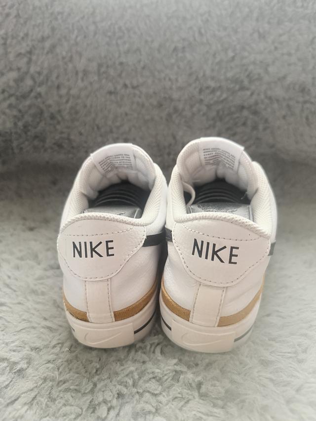 Nike Size 41 ยาว 26 cm รูปที่ 5