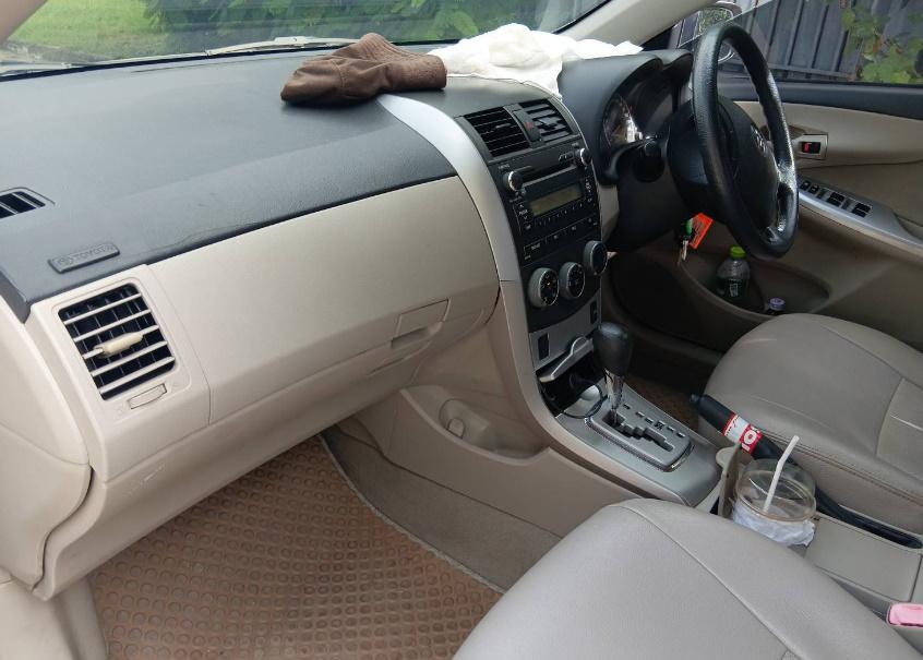 TOYOTA ALTIS 1.6 E CNG โรงงาน ปี2012 7