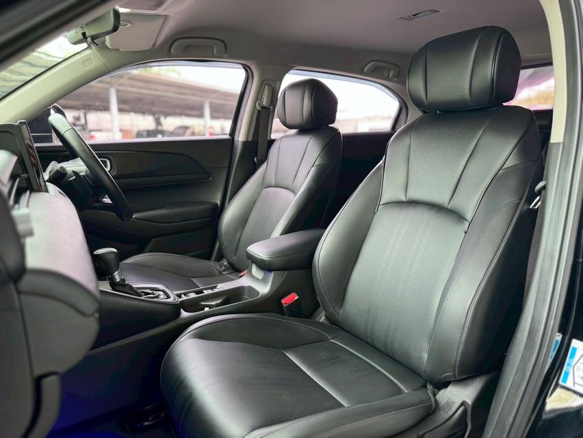 HONDA HRV Wagon 4dr E:HEV E-CVT FWD 1.5i (Hybrid) Y23 สีดำ  ออโต้  18