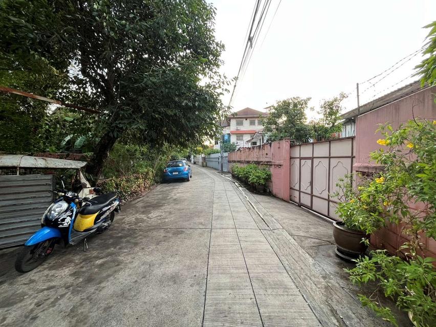 ขายด่วน บ้านริมคลอง 2 ชั้น 90 ตารางวา ปรีดี 26 สุขุมวิท 71 ทำเลสุขุมวิท ใกล้ เอกมัย ทองหล่อ 9