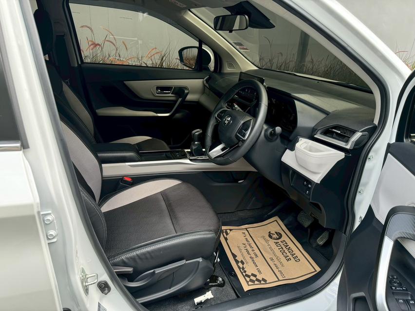 2022 Toyota Veloz Premium 1.5 รุ่นTOP สุด รถบ้าน เข้าศูนย์ตลอด 6