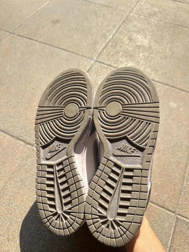 รองเท้าNike Dunk Low สีเทา รูปที่ 4