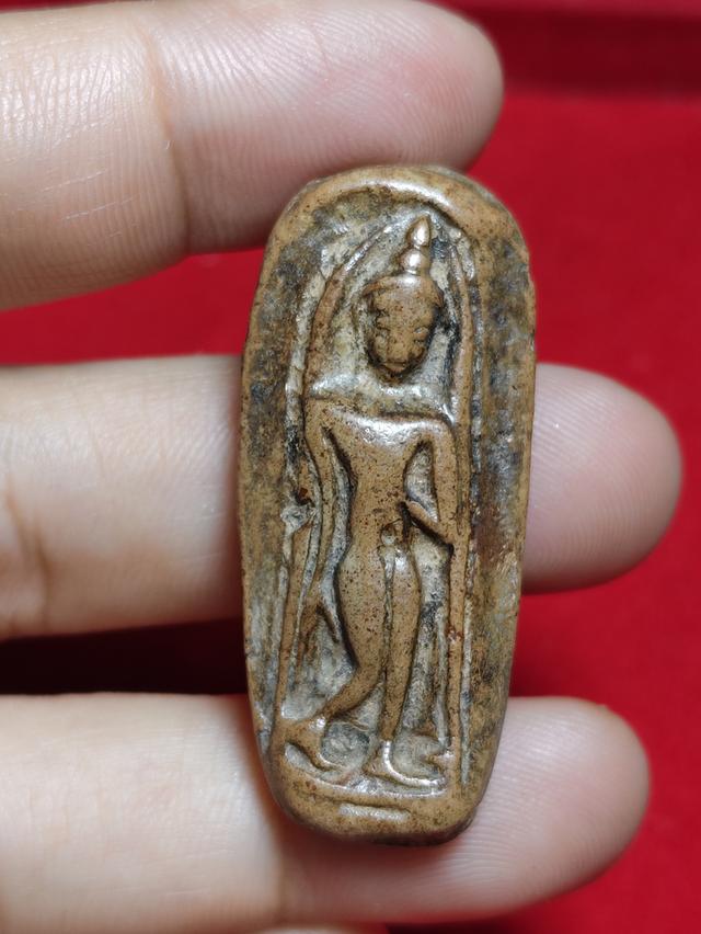 เปิดแบ่งปันพระเก่าพระสะสมค่ะ พระลีลากำแพงเพชร