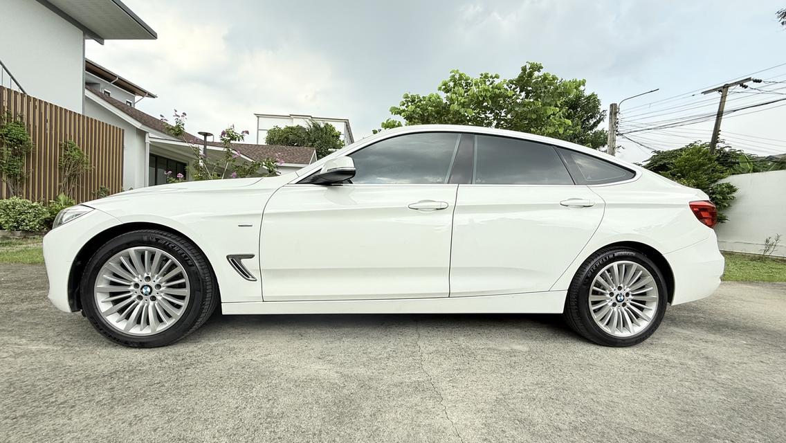 BMW 320d GT LUXURY 4