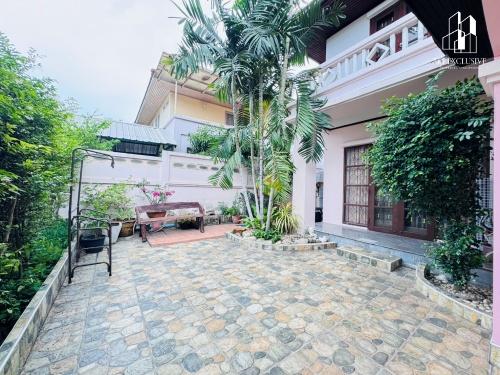 ขายบ้านเดี่ยว 2 ชั้น หมู่บ้านพงษ์ศิริชัย 3 ติดถนนบรมราชชนนี เข้าเมืองสะดวก 3