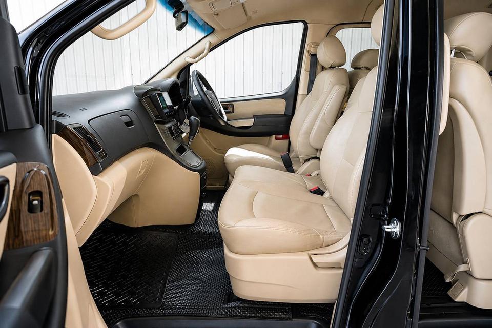 HYUNDAI H1 ELITE NS ปี 2022 จด 2023 สีดำ โฉม ปี18-ปัจจุบัน รูปที่ 11