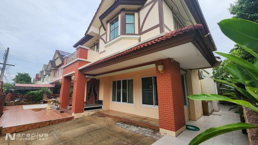 68070948 : ขายบ้านเดี่ยว 2 ชั้น Built-in ทั้งหลัง ขนาด 4 ห้องนอน บนที่ดิน 84.3 ตารางวา หมู่บ้านลัดดารมย์ วัชรพล-สุขาภิบาล 5  3