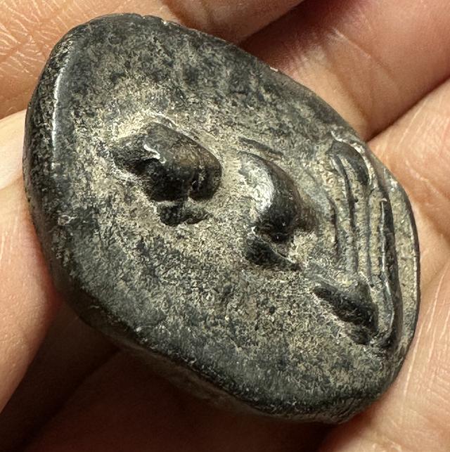 พระผงสุพรรณดำ พระไม่ตัดปีก 9