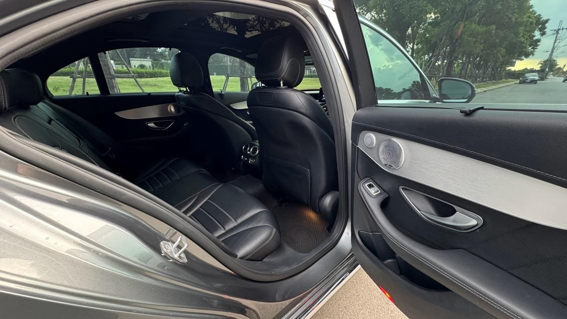 (แจ้งรหัสรถ TPV9240) 🎊 Mercedes-Benz C350e AMG Dynamic ปี 2017🎊 รูปที่ 15