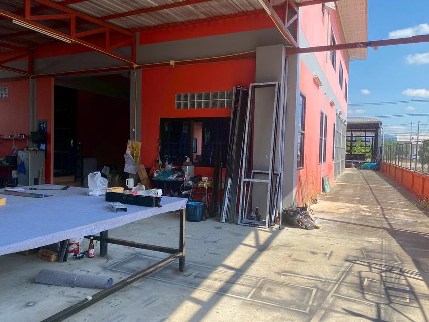 ขายบ้านสองชั้น + หน้าร้านติดถนนใหญ่หน้ากว้าง 20 เมตรถมดินสูงกว่าถนนน้ำขายบ้านสองชั้น + หน้าร้านติดถนนใหญ่หน้ากว้าง 20 เมตรถมดินสูงกว่าถนนน้ำไม่ท่วม 5