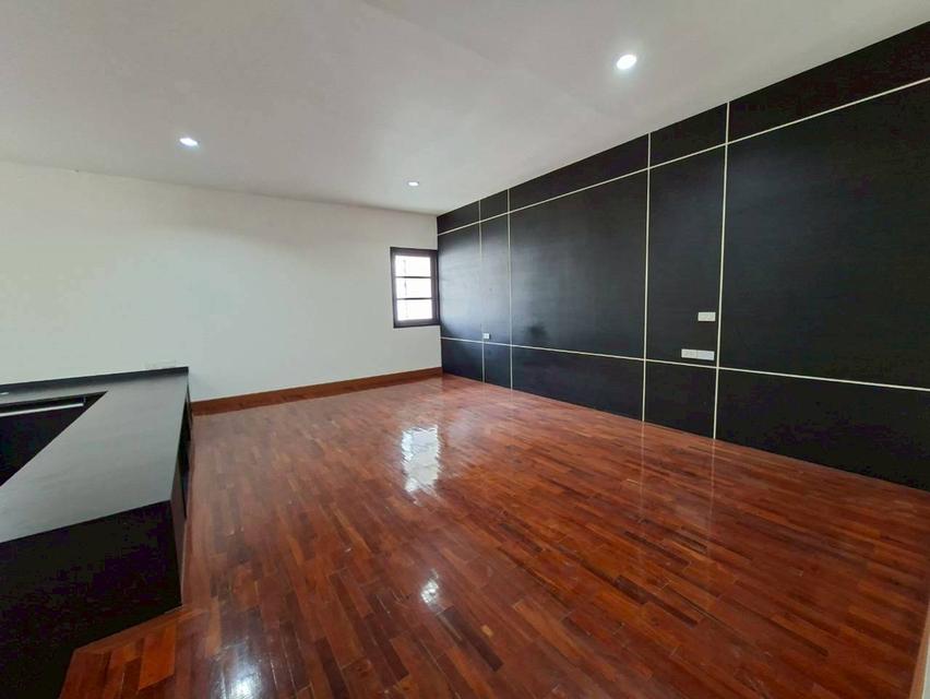 ให้เช่าทาวน์เฮ้าส์ 7 ชั้น ย่านสยาม บรรทัดทอง พร้อมอยู่ (N.1989) 10