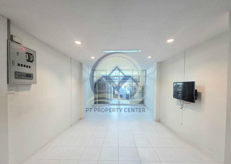 ตึก 4 ชั้น พระราม 3 ซอย 14 ย่านพระราม 3 ต่อเติมจัดเต็ม เฟอร์นิเจอร์ Built-in วิวแม่น้ำเจ้าพระยา ราคาพิเศษสุดๆ หายากในทำเลนี้ ต่อรองได้ 6