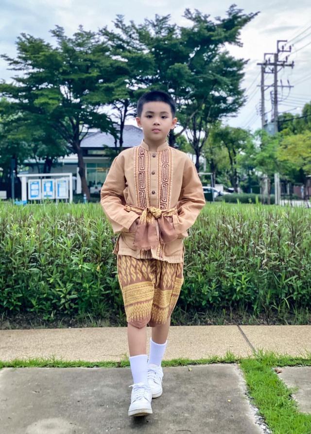 ชุดไทยเด็กชาย เสื้อแขนยาวกับโจง 4