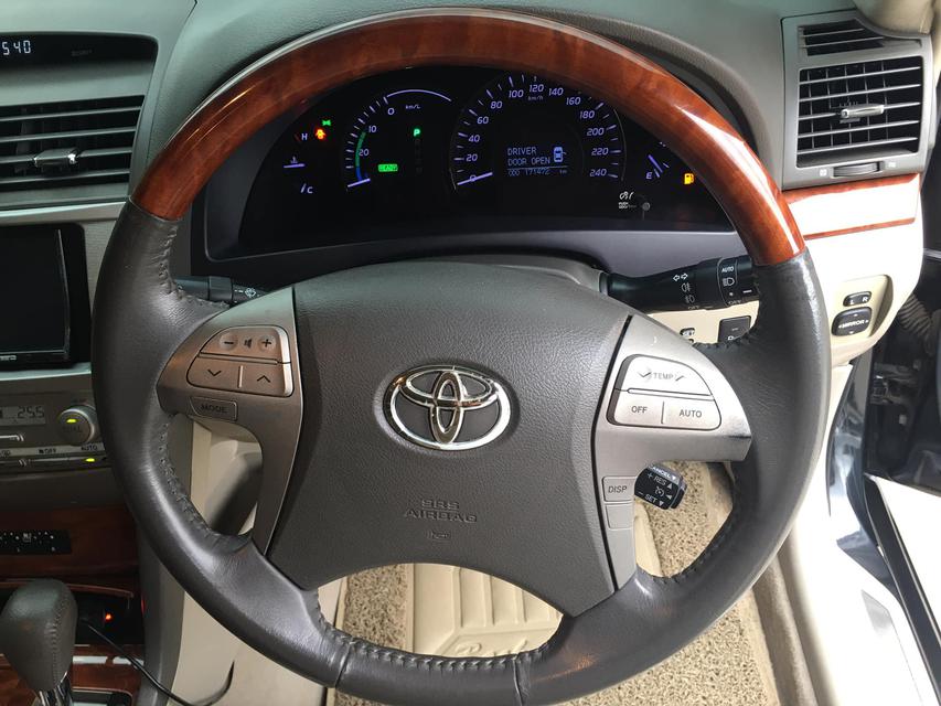 Toyota Camry รุ่น 2.4 V Hybrid top Navi ปี 2011