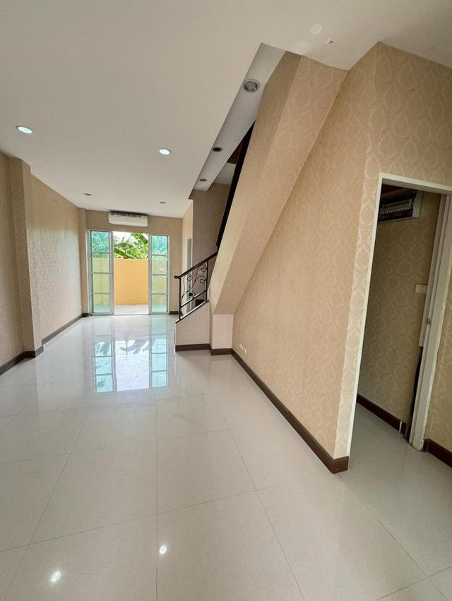 ขายถูก ทาวน์โฮม modern town เอกชัย46 ห้องมุม 3 ชั้น 24.8ตรว. บ้านทำใหม่ ขายราคาถูก 2