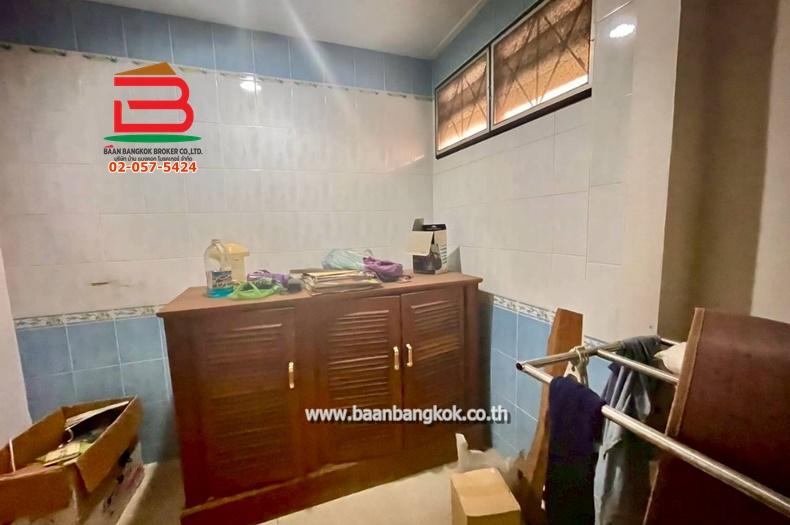 บ้านเดี่ยว 1 ชั้น ซอยรังสิต-นครนายก 6 (ใกล้ฟิวเจอร์พาร์รังสิต) เนื้อที่ 120 ตรว. อำเภอธัญบุรี จ.ปทุมธานี 12