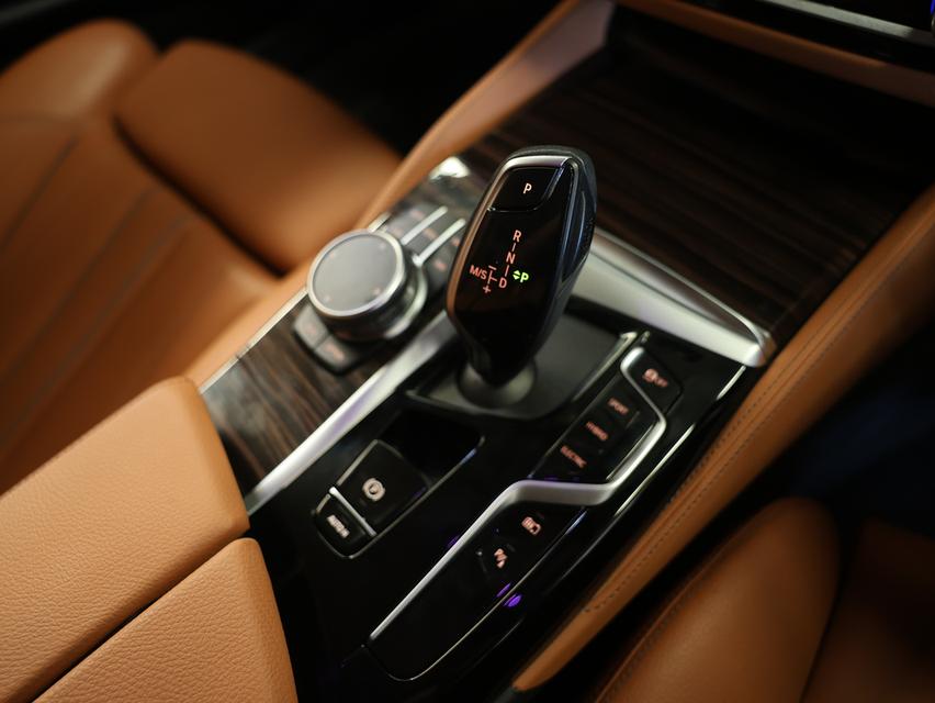 2024 BMW 530e 2.0 G30 (ปี 17-22) Luxury Sedan AT รูปที่ 14