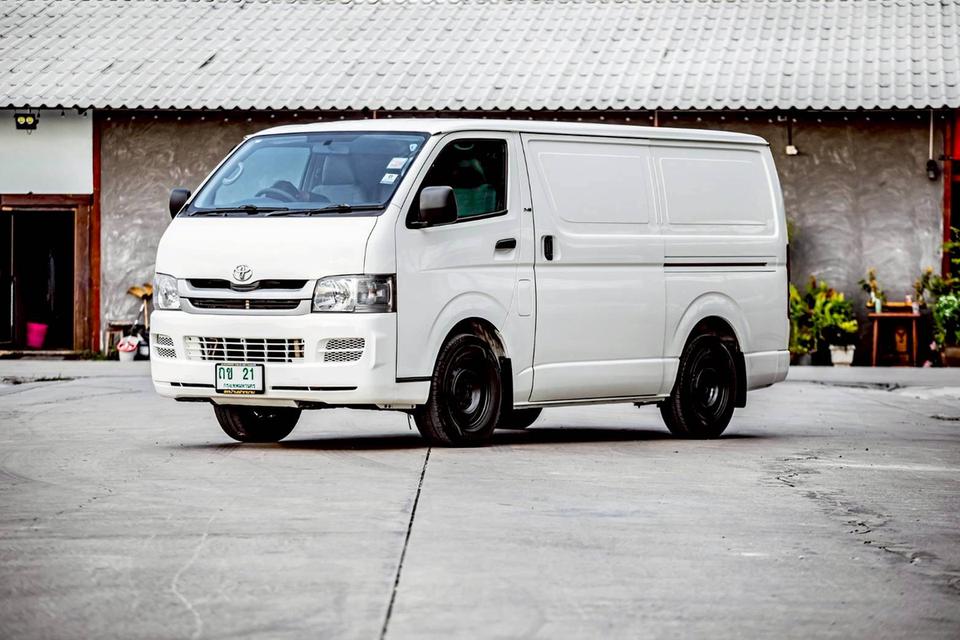Toyota Hiace 2.5 ดีเซล M/T โม่งน้อย ปี 2007 สีขาว