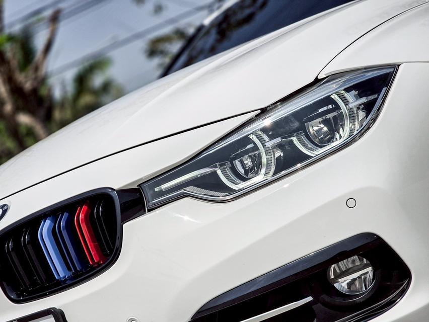 BMW 330e 2.0 Sport F30 Plug-in Hybrid รูปที่ 8