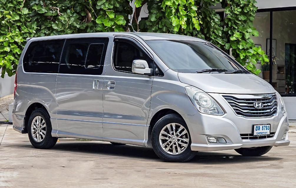 2015 HYUNDAI H1 ELITE 2.5