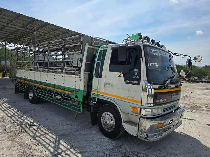 ขาย 6 ล้อ Hino รุ่น FD1J 4