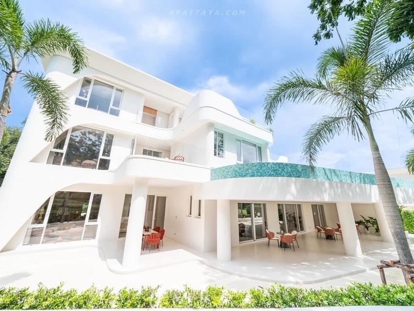 For Sale — Luxury Pool Villas at Phoenix Gold Golf Club, Pattaya Type A• 3-storey luxury villa• Land size: 881.6 sq.m 6 bedrooms 10 bathrooms 3