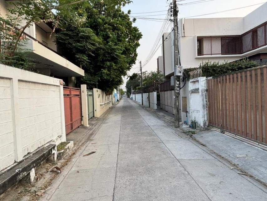 ขายที่ดินถมแล้ว ซอยรัชดา 32 พร้อมบ้านชั้นเดียว 1 หลัง (N.1028) 2