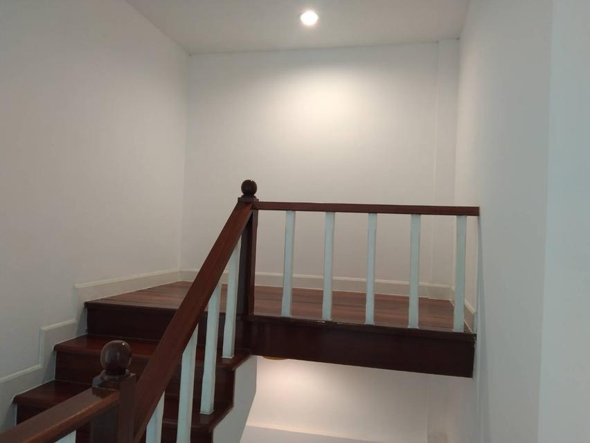 ขายทาวน์เฮาส์ 2 ชั้น โครงการสิรภัทร 2 นนทบุรี ทำเลดี เดินทางสะดวก ใกล้สถานีรถ ไฟฟ้าสายสีม่วง 10