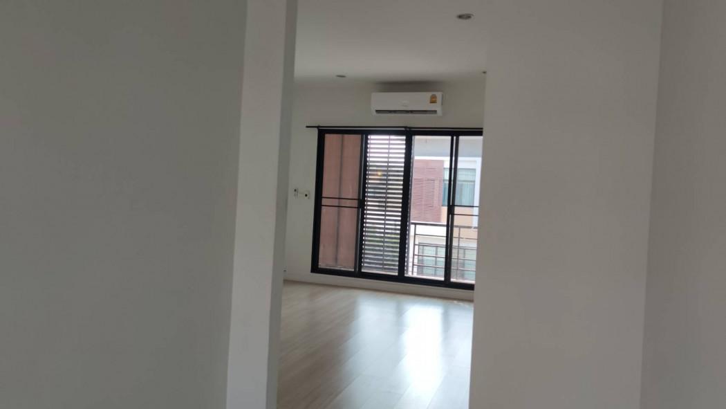 ให้เช่า ทาวน์โฮม 3 ชั้น หลังมุม ใกล้สาทร – หมู่บ้านซิกเนเจอร์ กัลปพฤกษ์