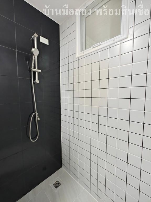 หมู่บ้านเดอะคัลเลอร์ คลอง4 8