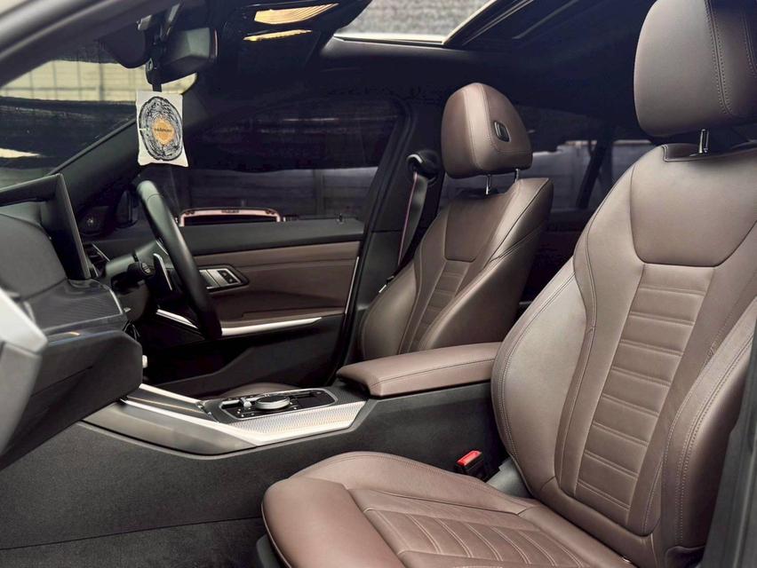 BMW 330e M Sport LCI 2023 รถสภาพป้ายแดง แต่ถูกกว่ากันเป็นล้าน 12