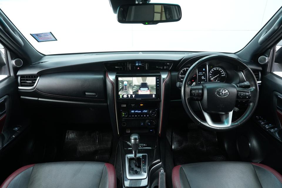 2022 TOYOTA FORTUNER 2.4 LEGENDER BLACK TOP 4WD SUV สีขาว-ดำ เลขไมล์ 34323 กม. 11