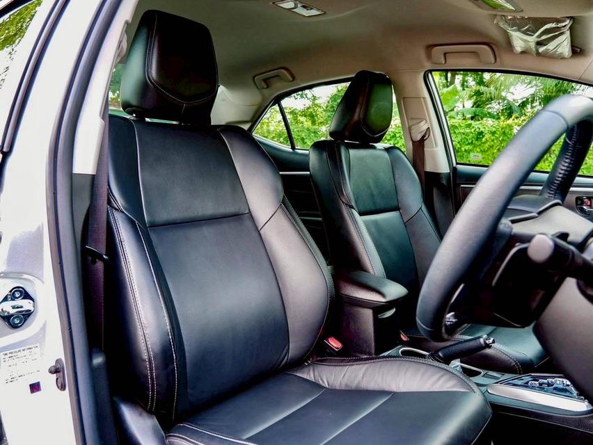 รหัสรถ PR323 Toyota Corolla Altis 1.8S Fulloption ปี 2018  10