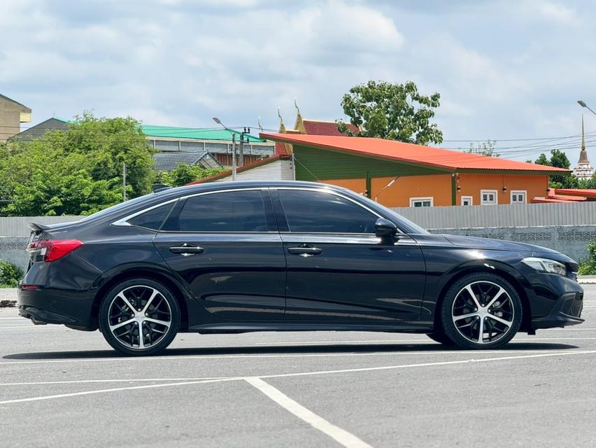 HONDA CIVIC FE Sedan 4dr e:HEV RS E-CVT FWD 2.0 Y22. สีดำ