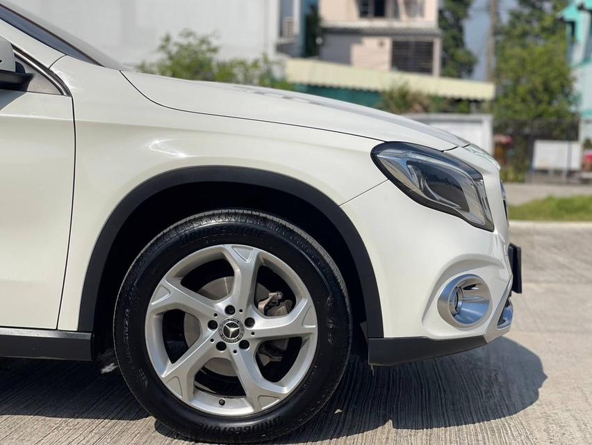 Mercedes Benz GLA200 1.6 Urban FL (W156) 2017 จด 2018 7