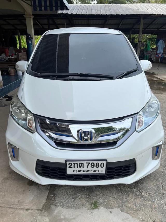 HONDA FREED 2013 พร้อมขับ