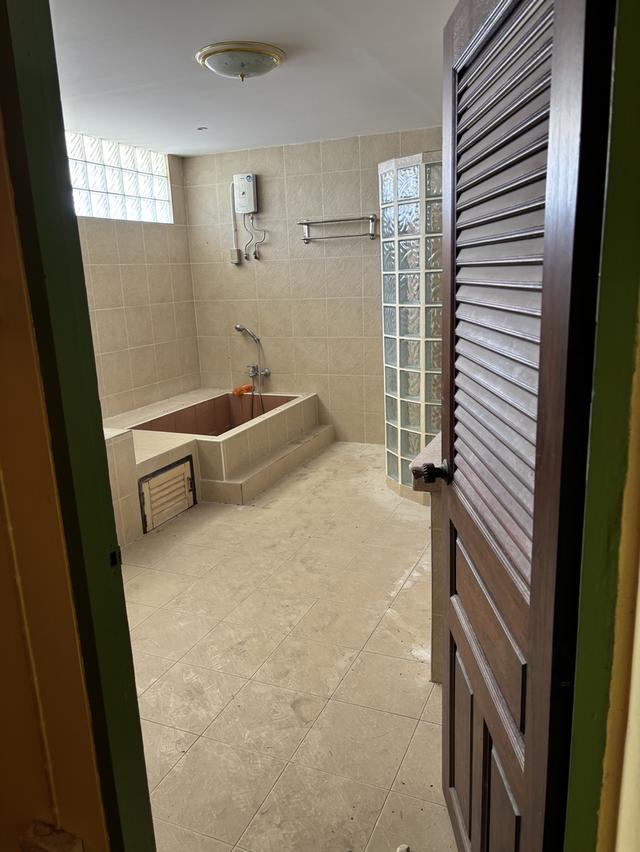 อาคารพาณิชย์2ห้อง หน้ากว้าง 8 เมตรลึก 16 เมตร 12