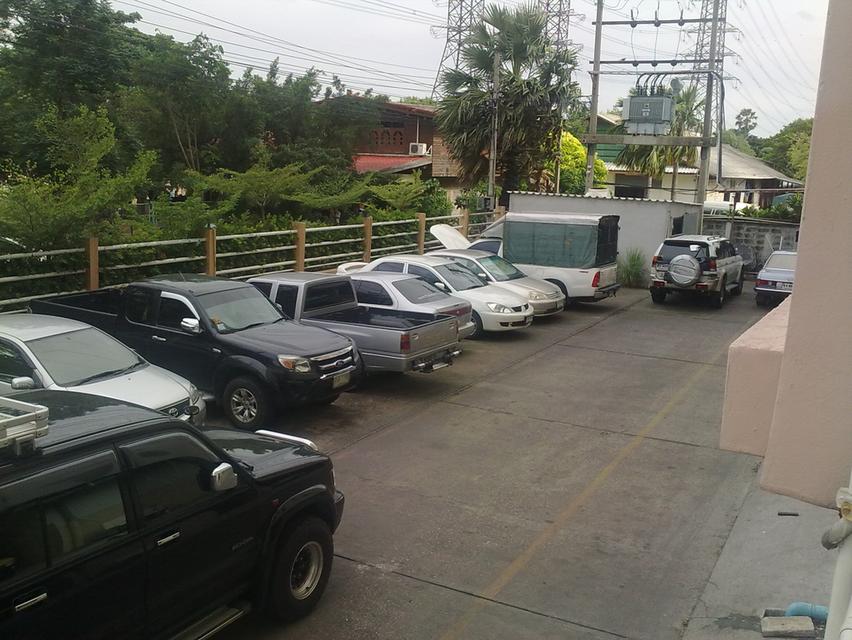 คอนโดทวินทาวเวอร์แจ้งวัฒนะ 12