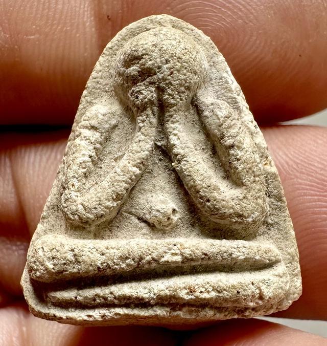 พระปิดตาหลังยันต์ หลวงพ่อเชื้อ (อาจารย์เชื้อ หนูเพชร) วัดสะพานสูง ปี 2505