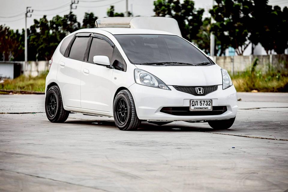 รหัสรถ GT5732 Honda Jazz 1.5 S ปี 2010 สีขาว